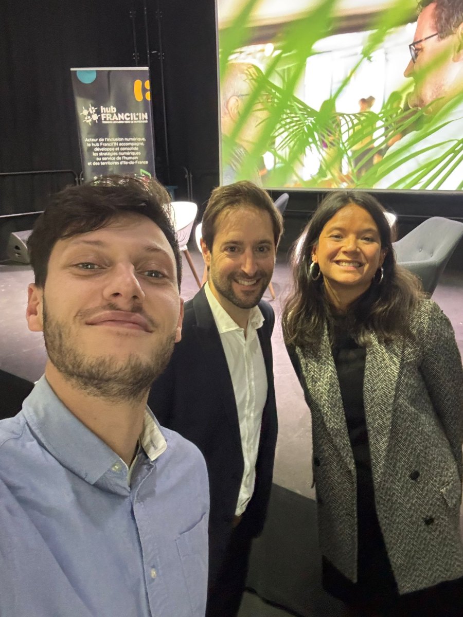 Trois membres de l’équipe lors d’un événement du hub Francil’in